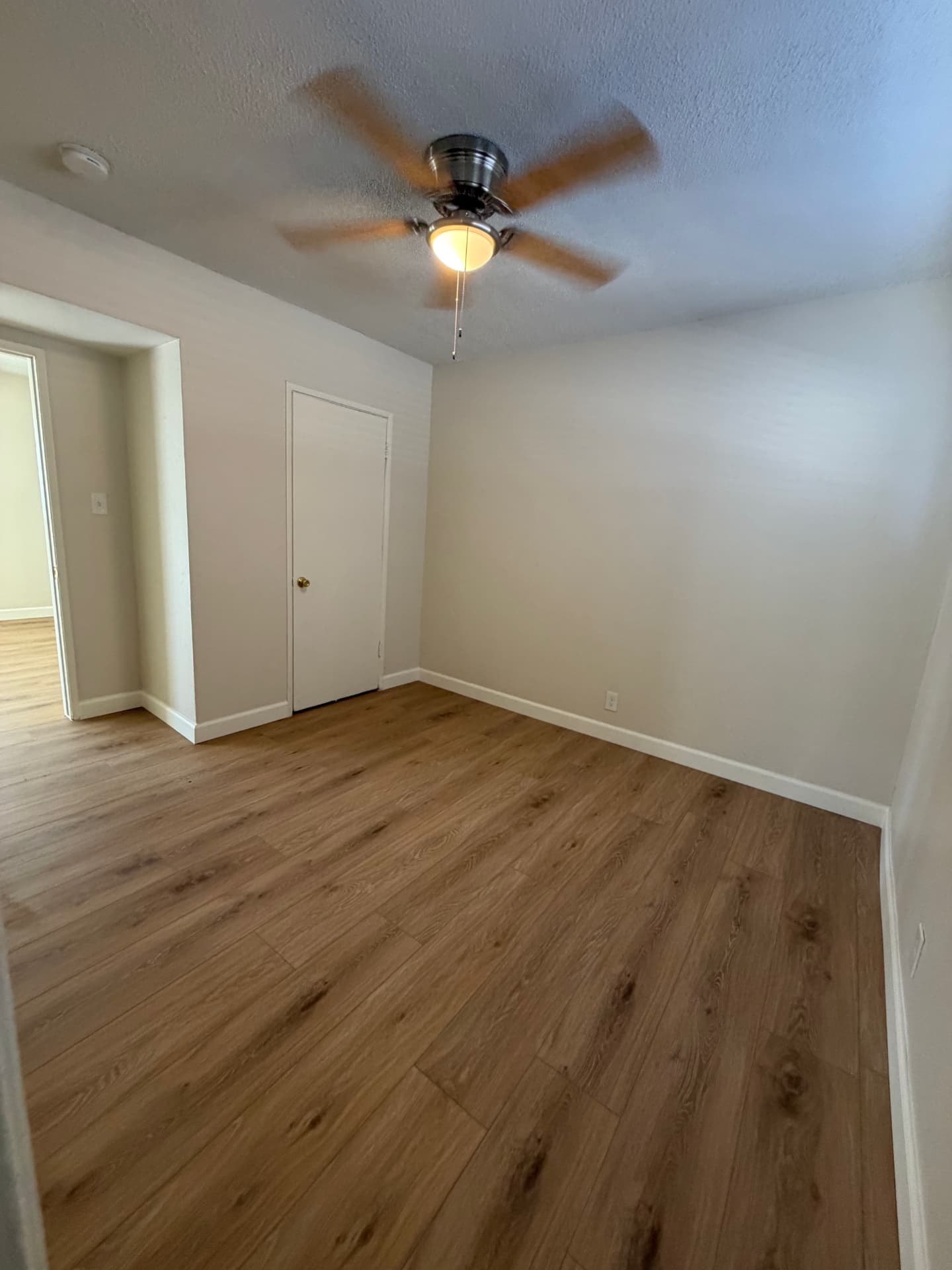 Bedroom Finish & Flooring in California, USA by CHRETE Home & Construction