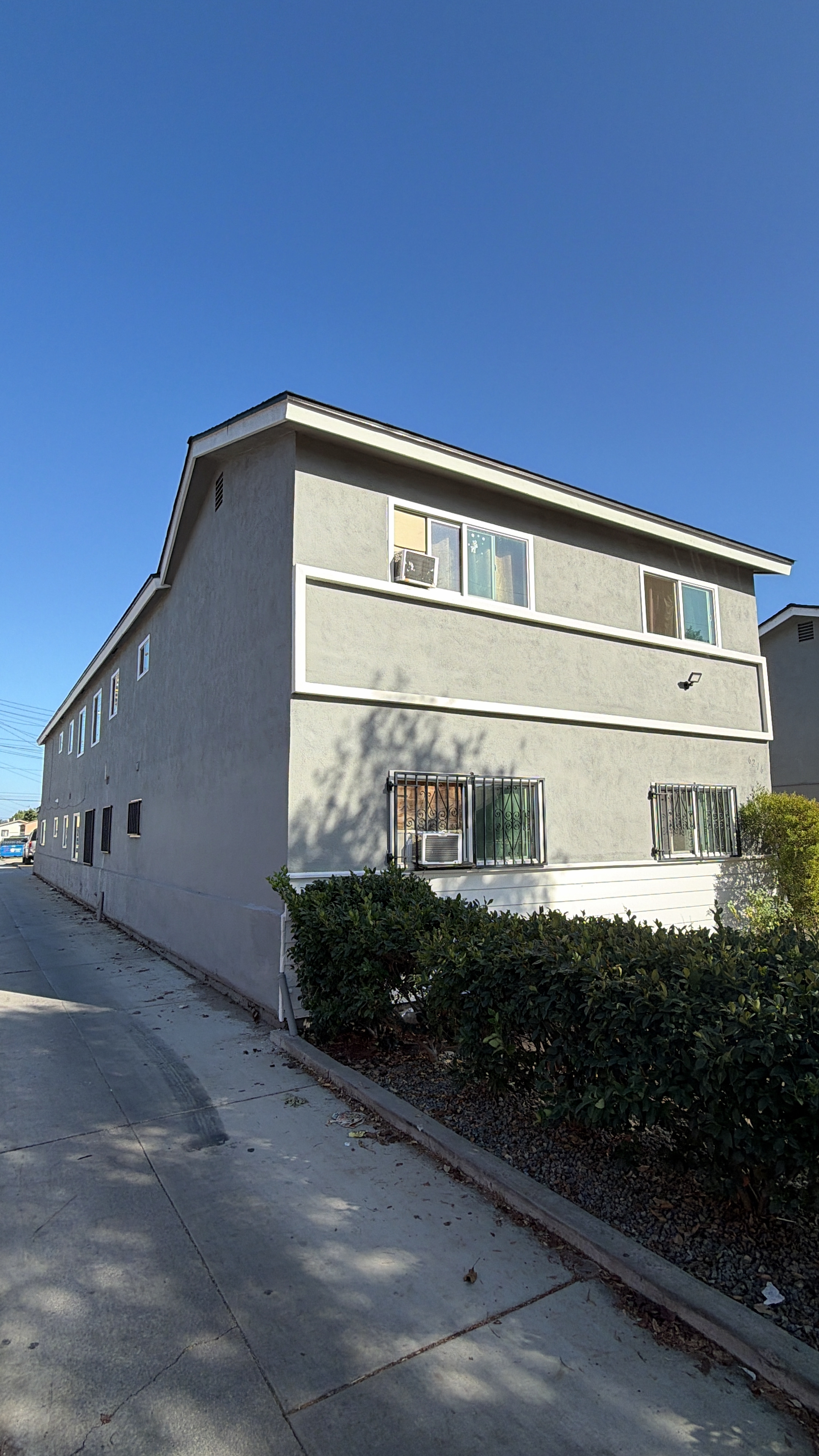 Huntington park photo 4 by CHRETE Home & Construction